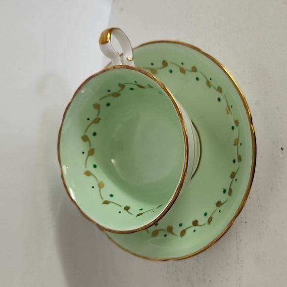 VINTAGE Royal Grafton Fine Bone China Made in England Floral Tea Cup - Picture 5 of 8